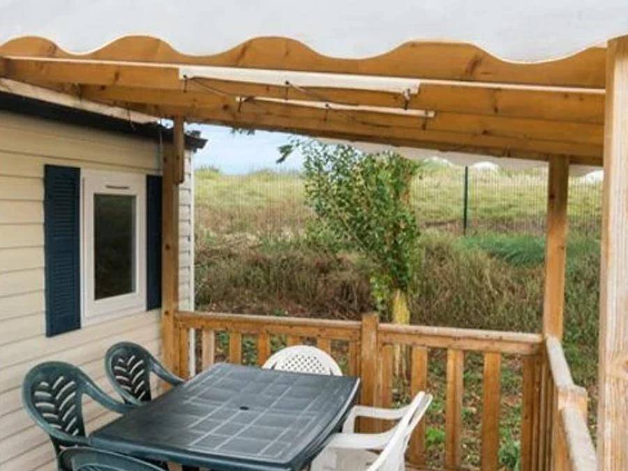 Camping Le Chêne Gris - Mobilheim 6 personen - Comfort | 3 Zi. | 6 Pers. | Erhöhte Terrasse | Clim. in Faremoutiers, Seine-et-Marne