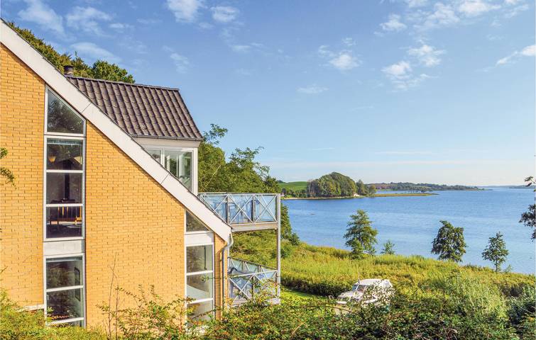 Ferieudlejning for 10 personer, med Terrasse og Jacuzzi såvel som Have og Sauna i Flensborg Fjord (Danmark)