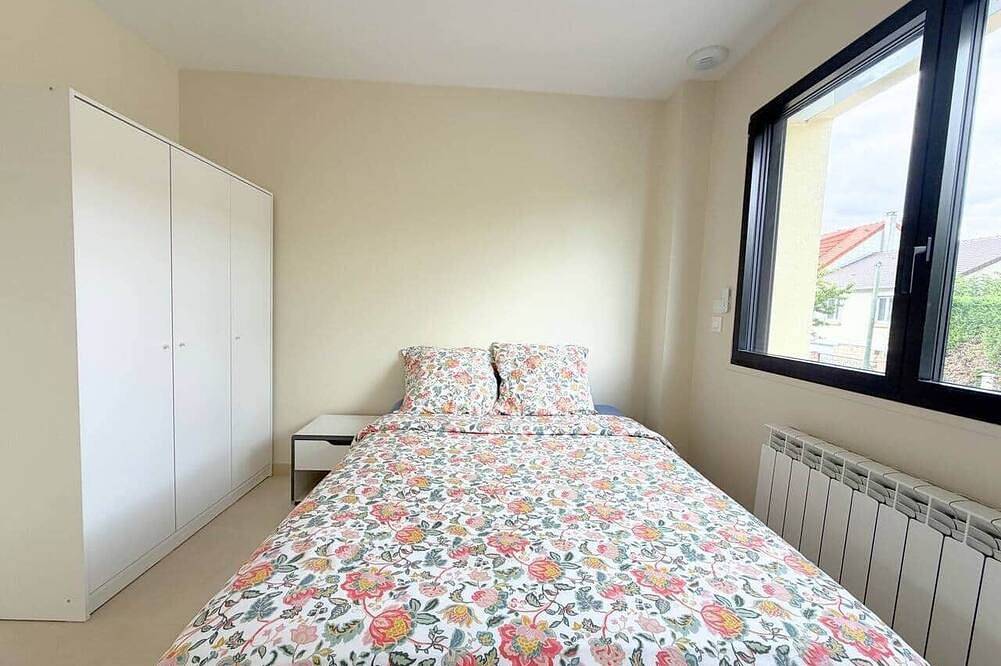 Ganze Wohnung, Qhome 7 - Bright 2-room apartment between Paris and Disney in Noisy-le-Grand, Seine-Saint-Denis