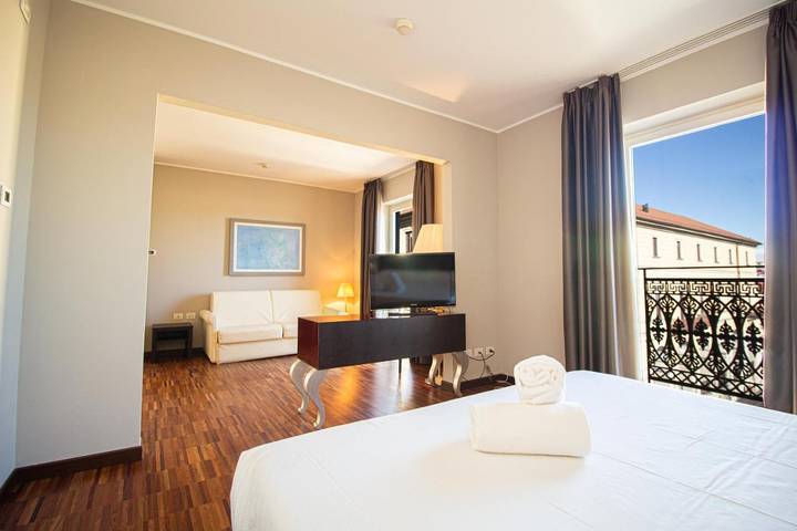 Hôtel pour 3 personnes, avec vue et terrasse à Novare - 3