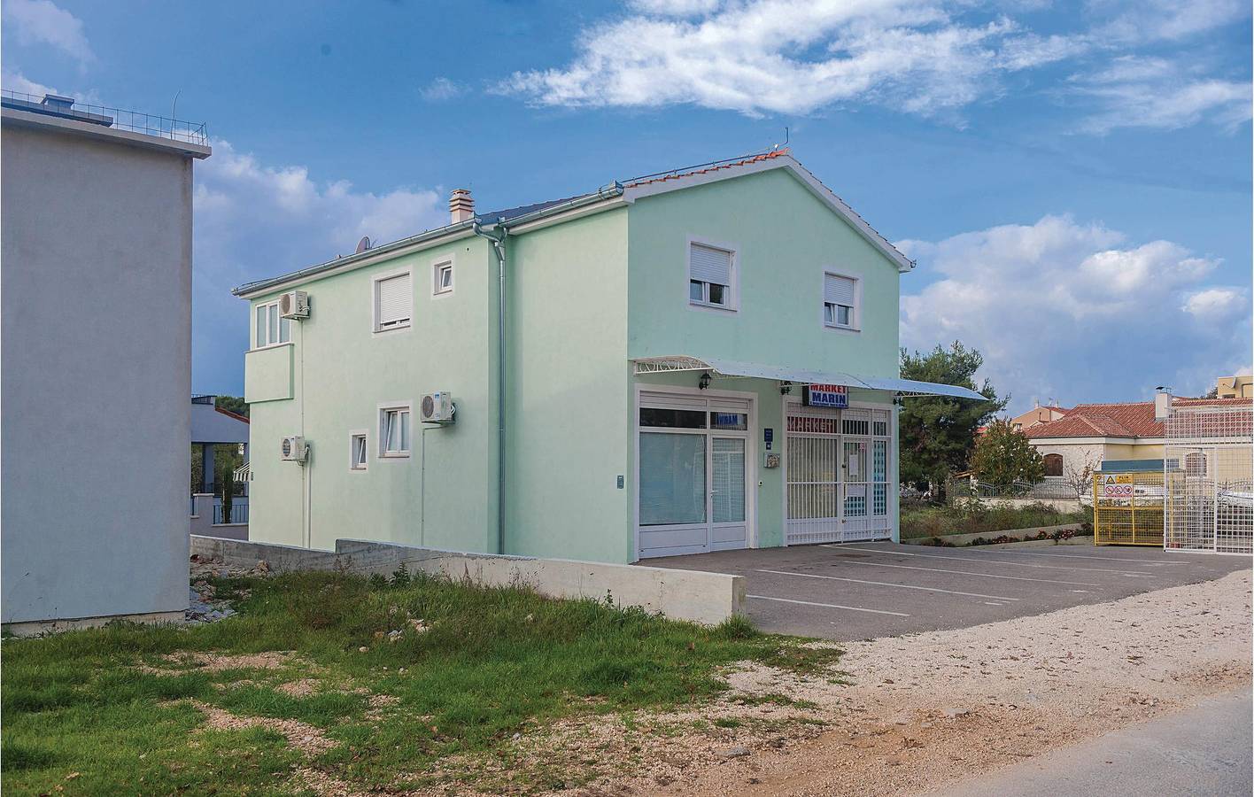 Apartamento vacacional entero, Apartamento de vacaciones para 4 personas con terraza in Biograd Na Moru, Region De Zadar