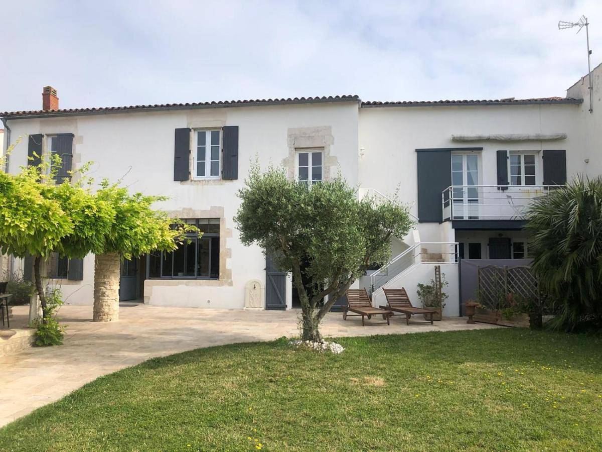 Double Room with Private Bathroom in Le Bois-Plage-en-Ré, Île de Ré