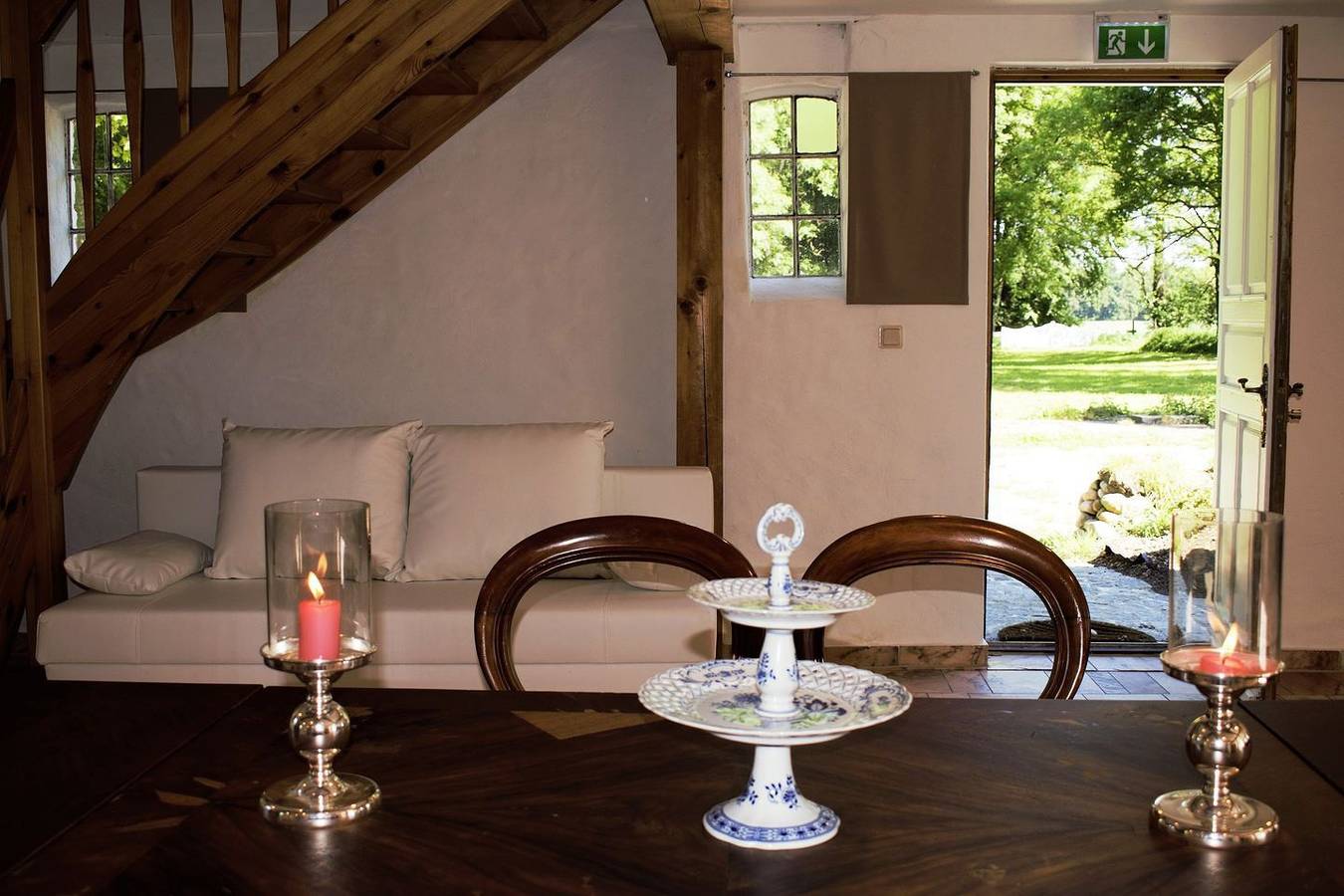 Ganze Wohnung, Ferienwohnung Herzverloren - Reetdachhaus, idyllisch, Kamin, Hunde willkommen in Stadum, Nordfriesland
