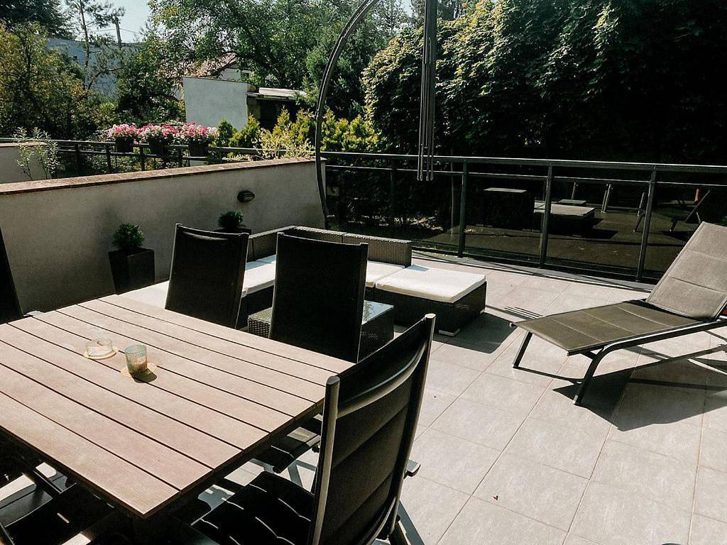 Cały apartament, Two-Bedroom Apartment with Terrace in Rybnik, Śląsk