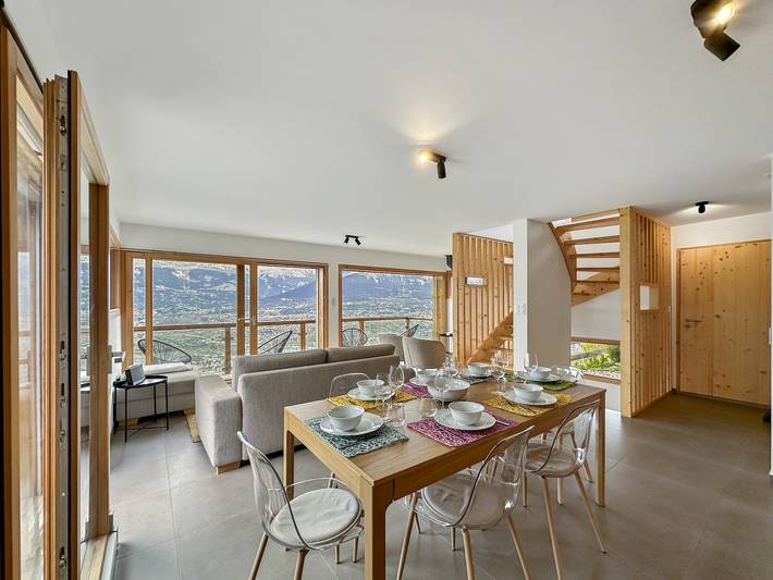 Ferienhaus für 6 Personen, mit Balkon und Terrasse sowie Garten