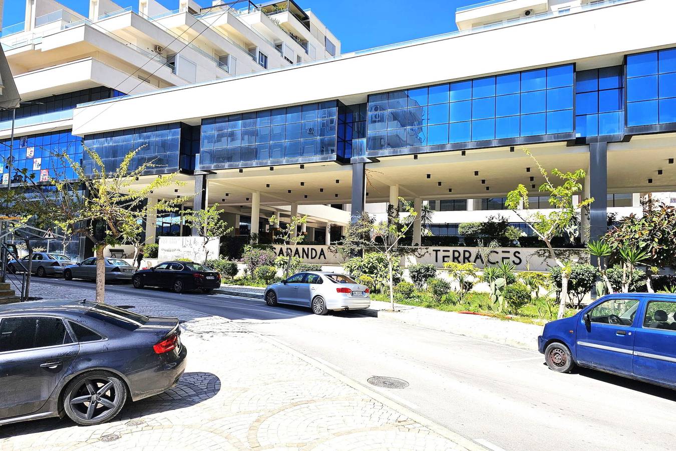 Ganze Wohnung, Ferienwohnung für 3 Personen mit Balkon in Sarandë, Vlorë