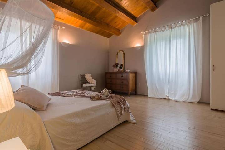 Villa Sabrina 12 - Cinco Habitaciones Villa, Capacidad 12 in Cagli, Valle del Metauro