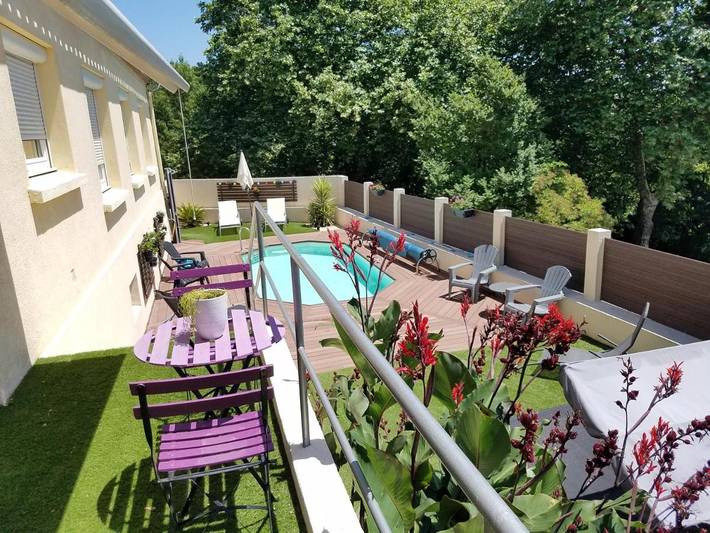 Location de vacances pour 9 personnes, avec Balcon et Terrasse ainsi que Jardin et Piscine à Verdun-en-Lauragais