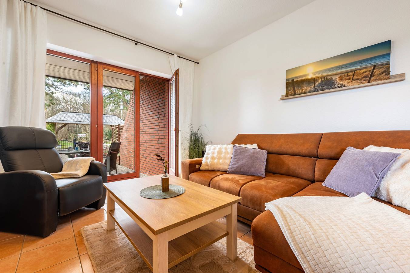 Entire apartment, Holiday Apartment Steingraf" with Private Terrace, Private Garden and Wi-Fi in Sahlenburg, Cuxhaven