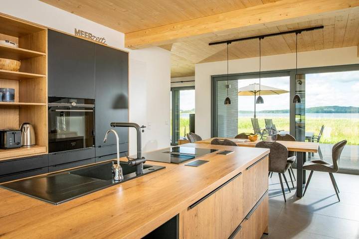 Ferienwohnung für 10 Personen, mit Balkon und Terrasse sowie Garten und Sauna in Bergen auf Rügen - 2