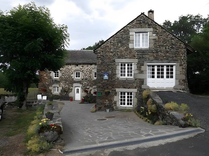 Location de vacances pour 2 personnes, avec jardin dans Lac du Barrage de Grandval - 4
