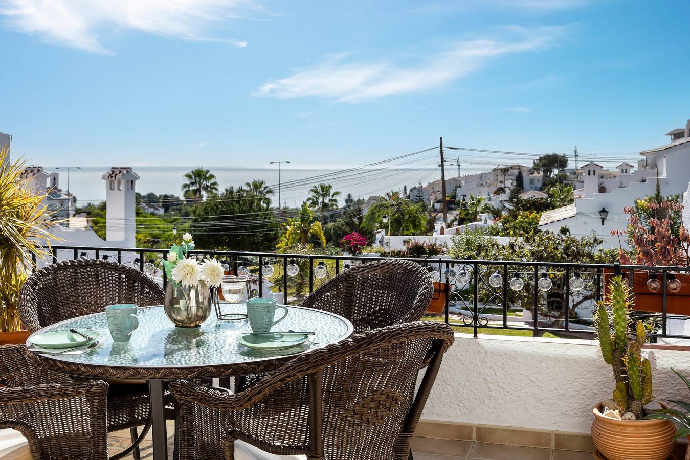 Apartamento entero, Apartamento 'Sea View Capistrano Village' con vistas al mar, Wi-Fi y aire acondicionado in El Capistrano, Nerja