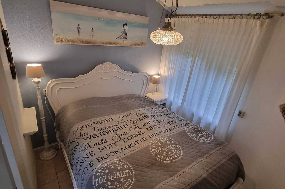 Ferienhaus Kamin,  ruhig gelegen, Hund willkommen, Garten kompl. eingezäunt in Julianadorp aan Zee, Julianadorp