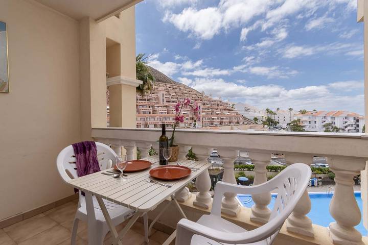 Apartment for 2 people, with pool and terrace in Los Cristianos