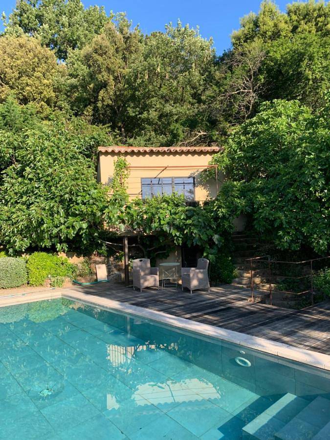Chambre d’hôte pour 2 personnes, avec piscine ainsi que jardin et vue à La Garde-Freinet