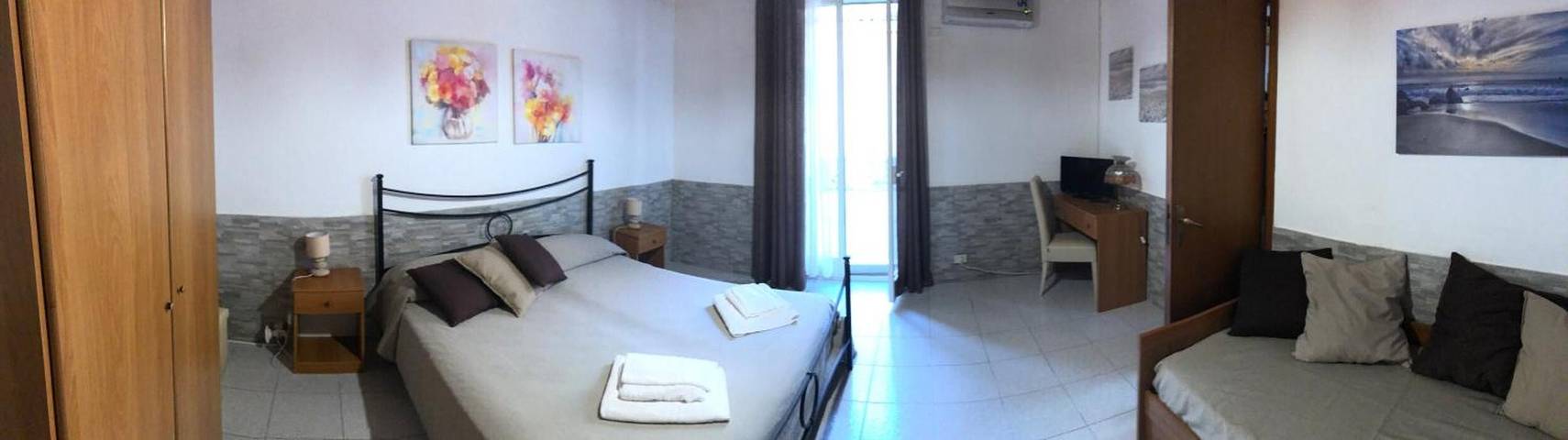 Villa 'Casa Maya Ognina Sea Catania' with Private Terrace, Wi-Fi and Air Conditioning