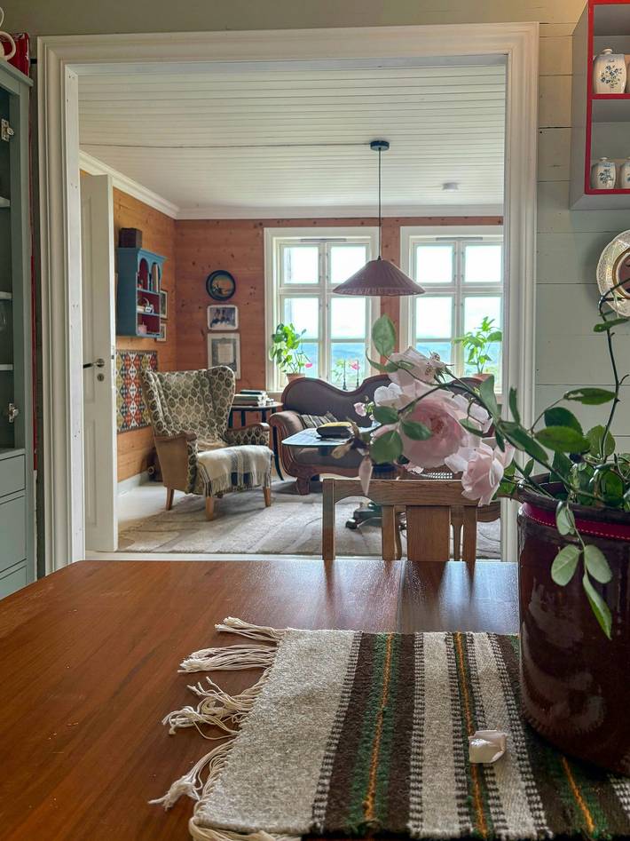 Schweizerhaus mit Blick auf den Fjord in Haugsgjerd in Vindafjord
