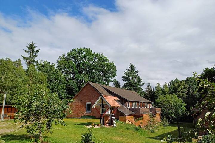 Ferienwohnung für 7 Personen, mit Garten und Balkon in Bispingen