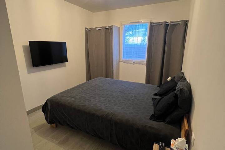 Location de vacances pour 8 personnes, avec terrasse ainsi que jacuzzi et jardin à La Bouillie - 2