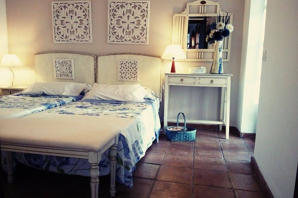 Appartamento intero, Appartamento Con Terrazzo-Solarium E Patio Proprio, Patio Del Limonero in Distrito Centro (Córdoba), Cordoba