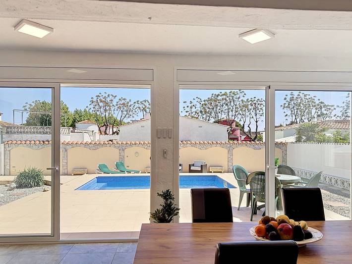 Ferienhaus für 4 Personen, mit Terrasse und Garten in Empuriabrava - 2