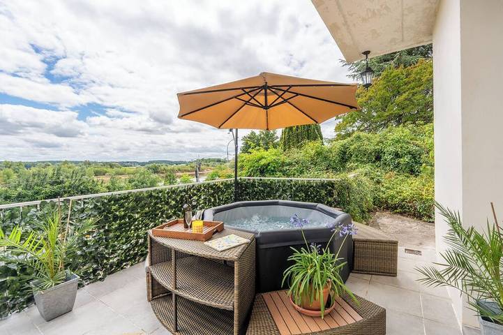 Holiday apartment for 8 people, with garden and terrace as well as hot tub, with pets - 1