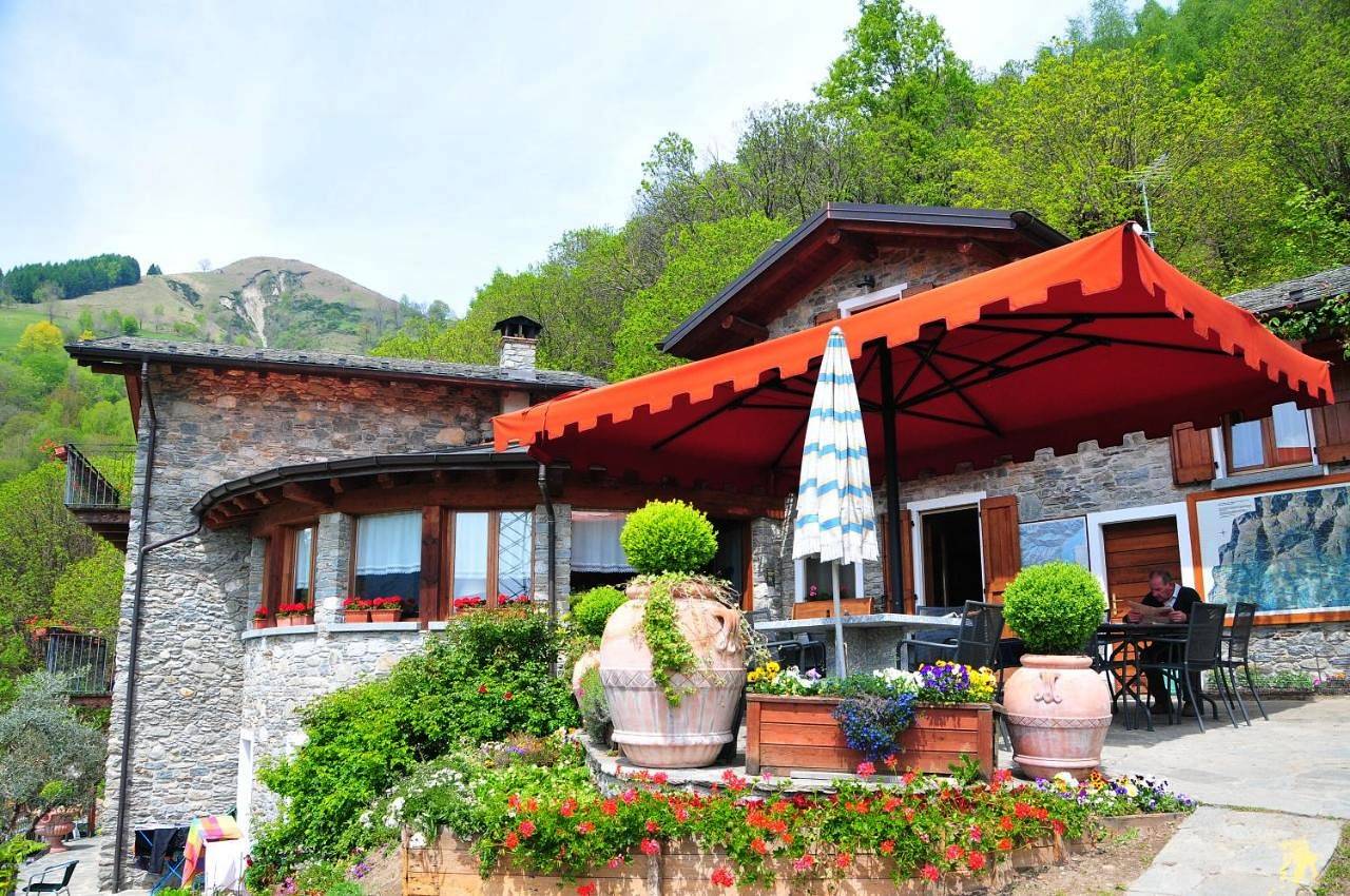 Double Room with Balcony in Dosso del Liro, Comer See