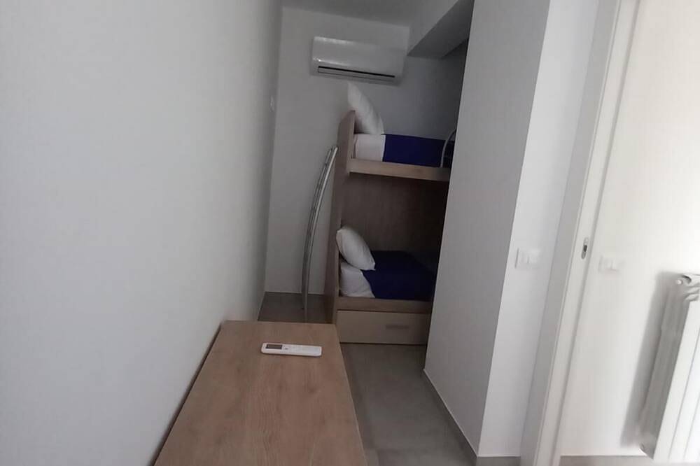 Entire apartment, Bright Holiday House A 301 in Tropea, Vibo Valentia Province