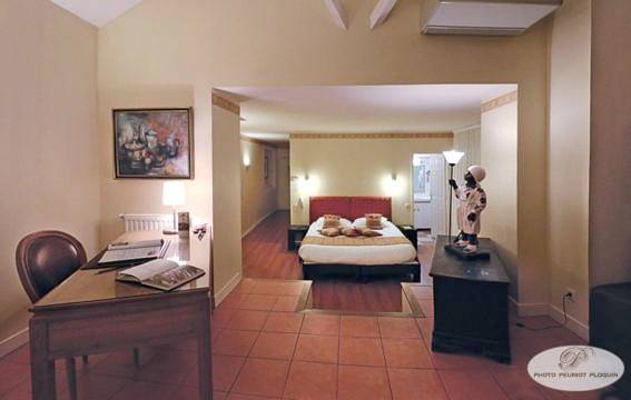 Deluxe Double Room in Condom, Gers