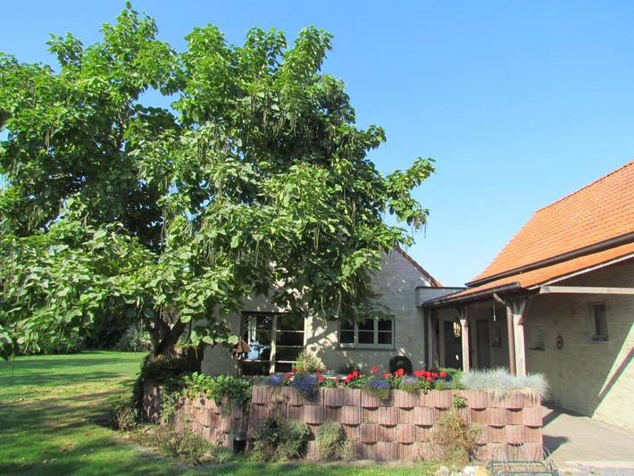Location de vacances pour 12 personnes, avec Terrasse et Jardin ainsi que Piscine et Vue à Maldegem
