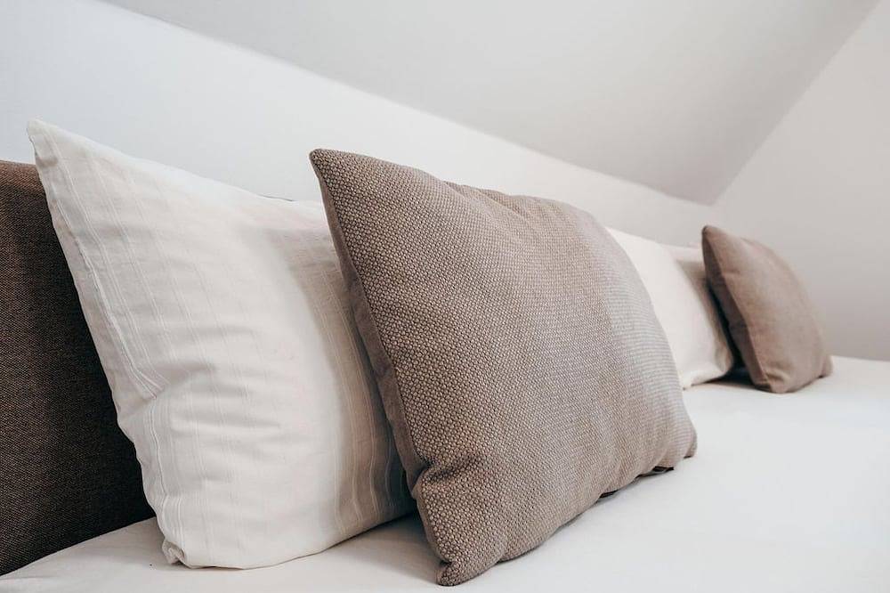 Ganze Wohnung, Zur schönen Aussicht, Ferienwohnung - Ferienwohnung, 1. Og, 2 Schlafzimmer in Ratzeburg, Ratzeburger See