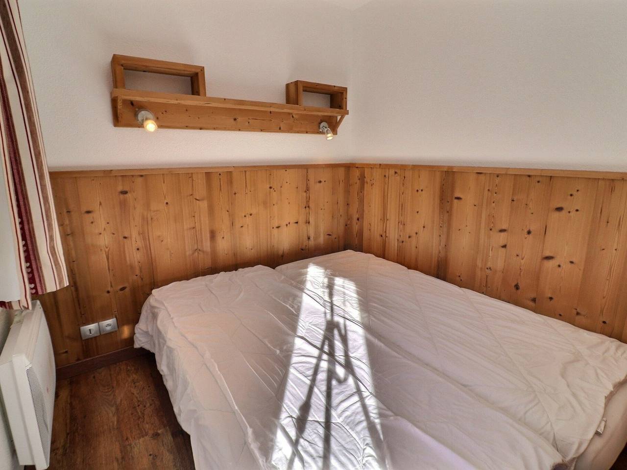 Appartement entier, Confortable 2 pièces skis aux pieds près des commerces in La Tania, La Perrière