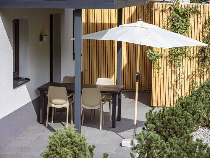 Ferienhaus für 6 Personen, mit Balkon und Terrasse sowie Pool und Sauna