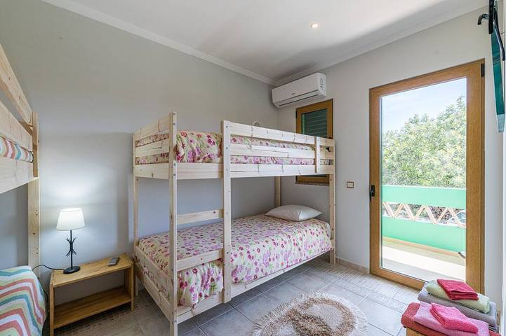 Hütte für 20 Personen, mit Balkon und Whirlpool sowie Garten an der Algarve - 4