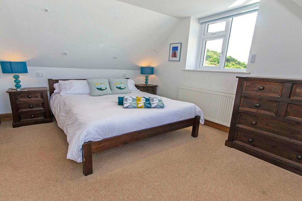 Stables - Best Sea views in Croyde! Sleeps 8 in Croyde, Devon