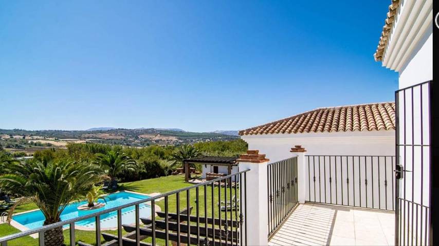 Chalet para 12 personas, con jardín en Serranía de Ronda - 4