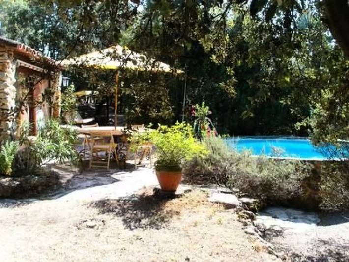 Location de vacances pour 5 personnes, avec piscine et jardin à Sillans-la-Cascade - 2