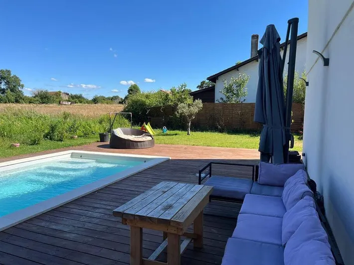 Ferienhaus für 8 Personen, mit Pool und Garten - 1