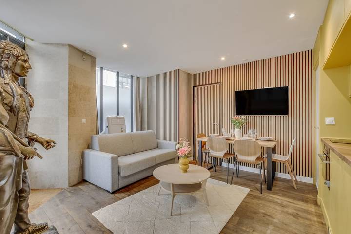 Ganze Wohnung, Charming 38 m² apartment with a piano — Paris 14th in 14e Arrondissement, Paris
