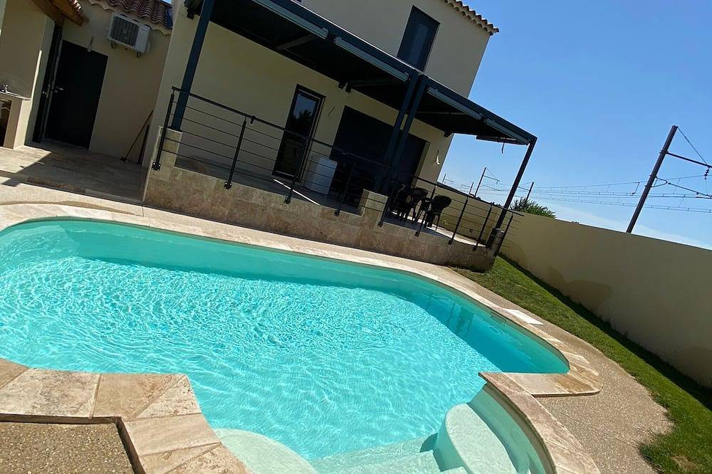Magnificent villa for the Avignon Festival in Avignon, Vaucluse