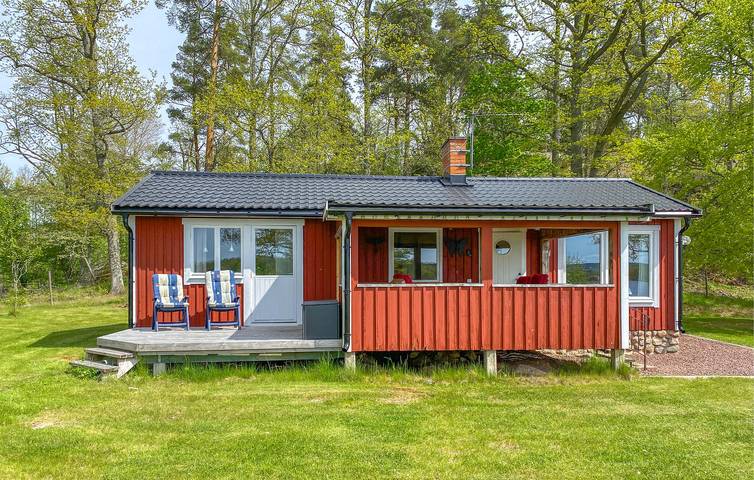 Ferienhaus für 4 Personen mit Terrasse in Tranås, Jönköpings län