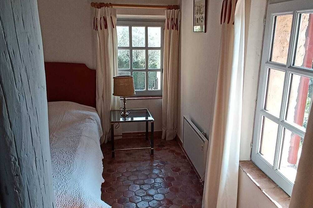 Authentic Mas in the middle of a magnificent property. Impressive view. in Cabris, Mittelmeerküste (Frankreich)