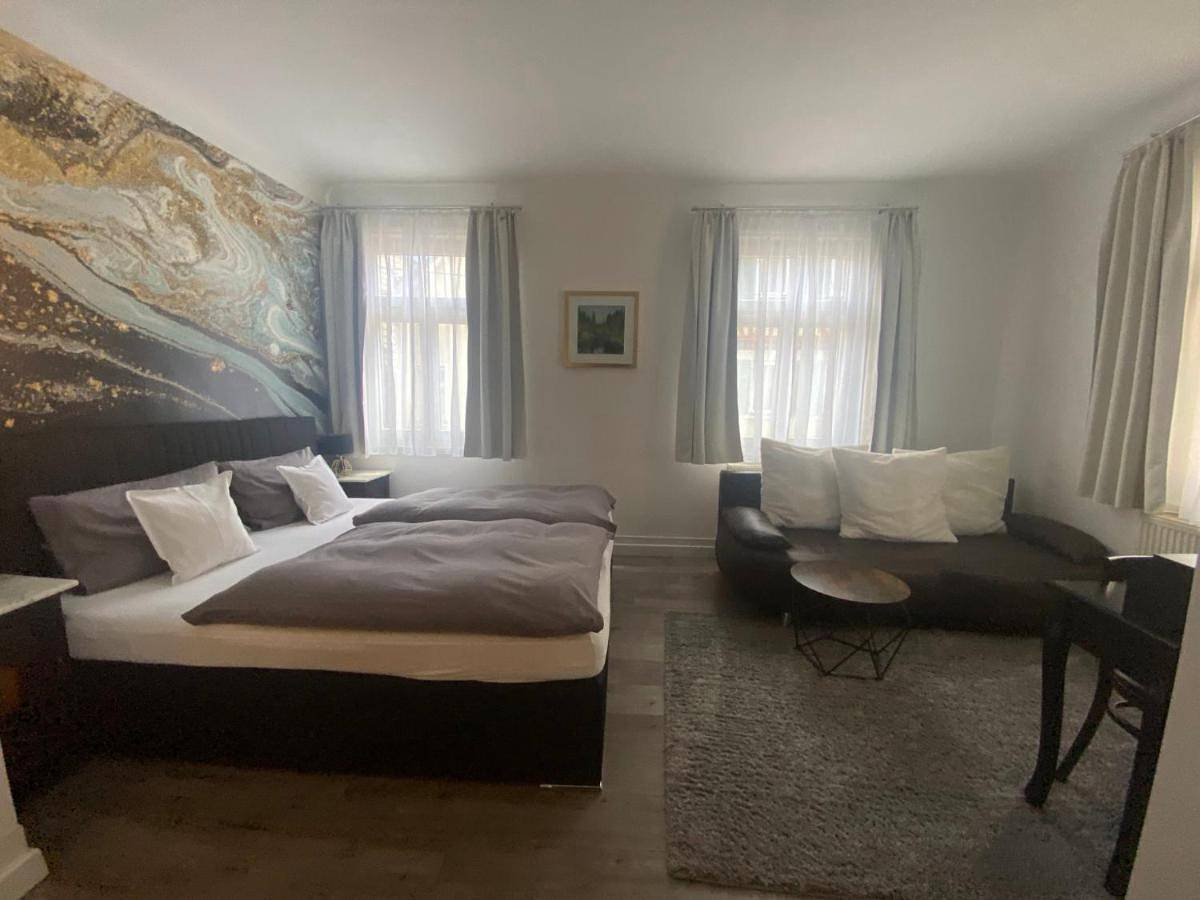 Hotel-Pension Adler Untertürkheim in Stuttgart, Stuttgart Region