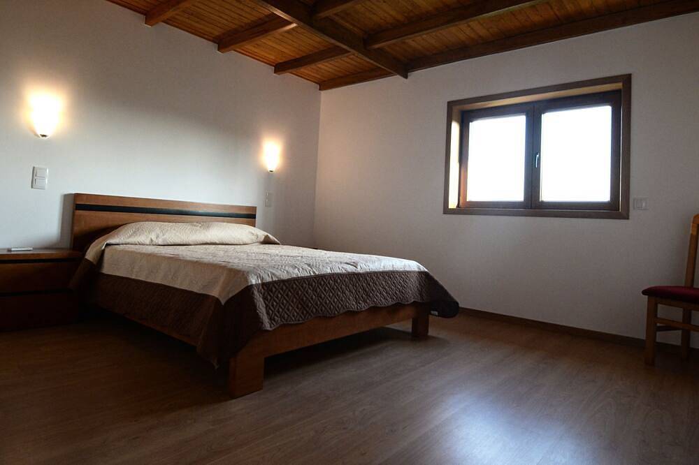 Maison de vacances pour 14 personnes avec barbecue et piscine privée in Codeçoso, District de Braga
