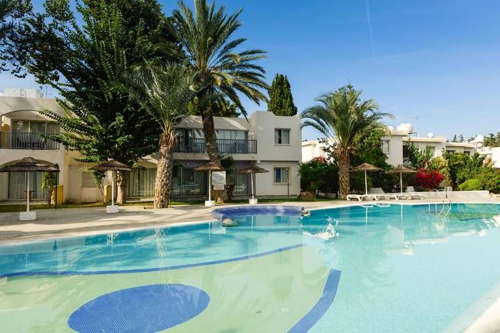 Gîte pour 6 personnes, avec piscine et jardin ainsi que balcon et vue à Paphos (ville) - 2