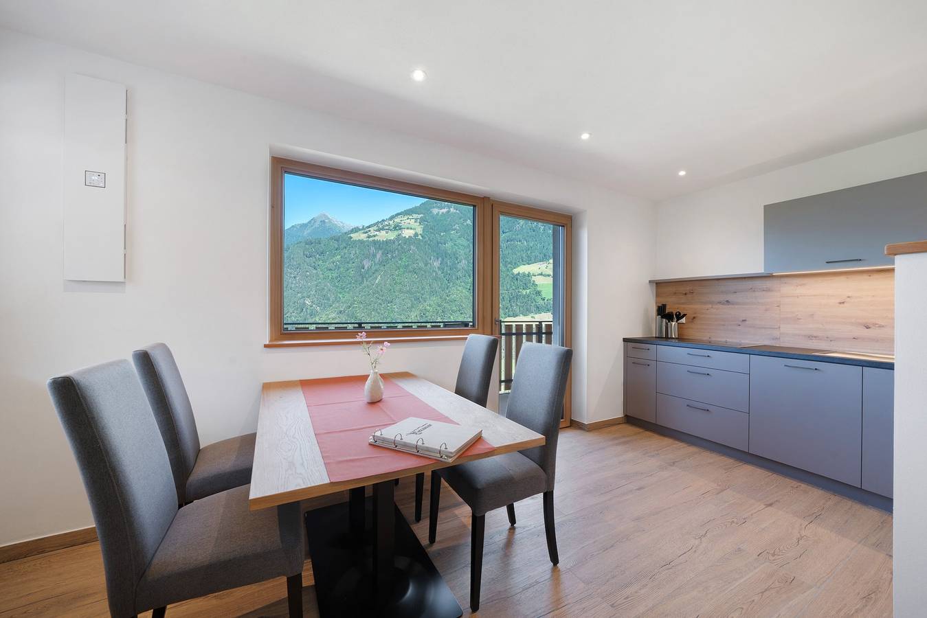 Bauernhaus 'Mutspitze' mit Bergblick, Gemeinschaftsgarten und Wi-Fi in Verdins, Schenna