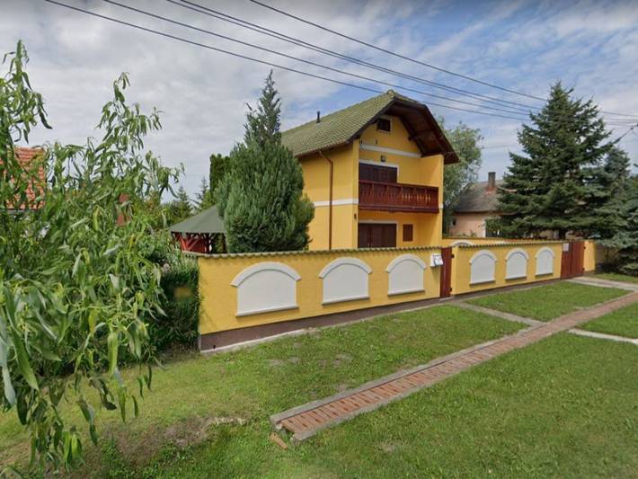 Ferienhaus für 14 Personen, mit Balkon und Terrasse sowie Garten in Balatonfenyves