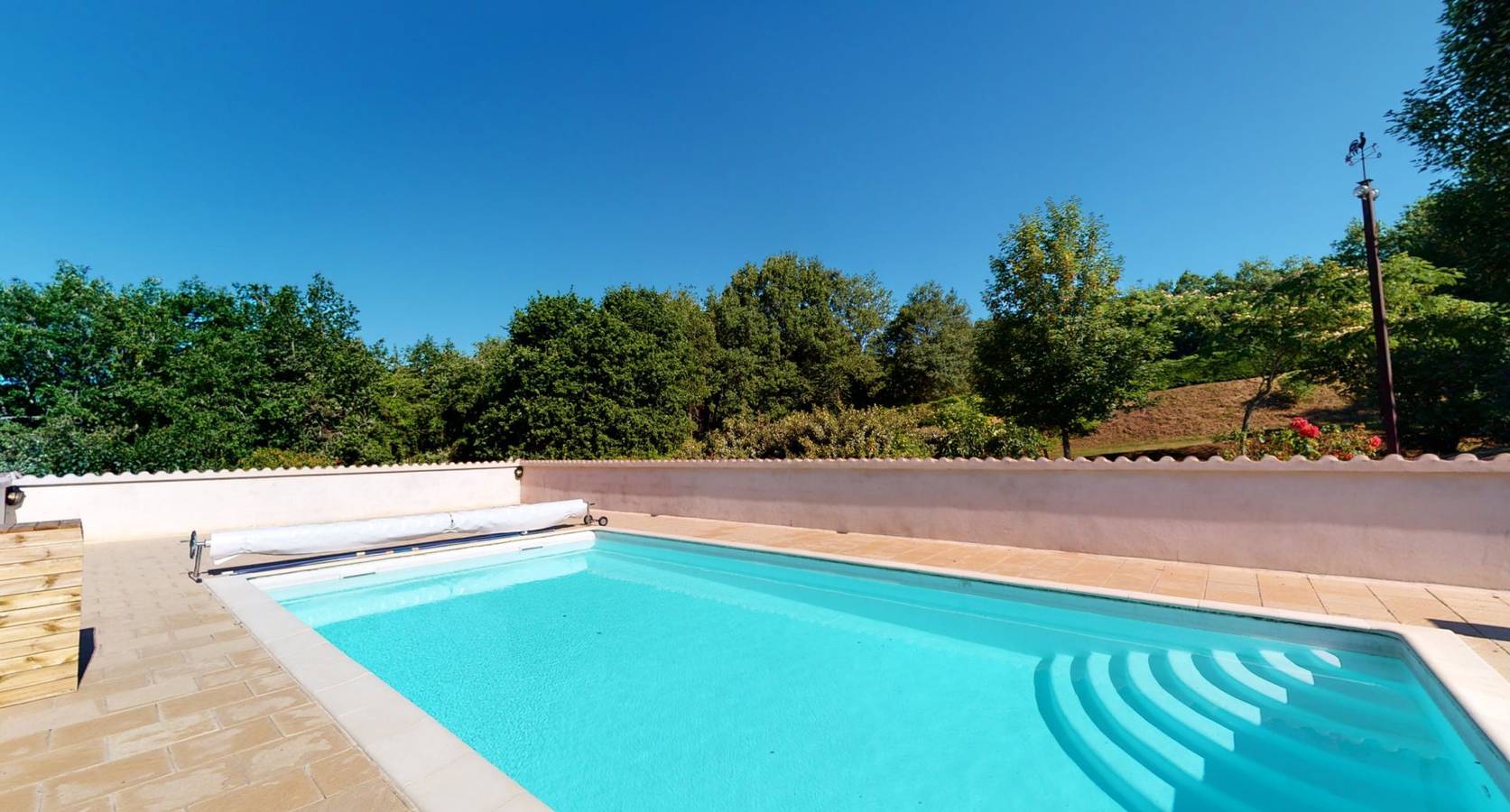 Charme périgourdin et confort moderne, piscine & nature –12 pers in Mauzens-et-Miremont, Périgord Noir