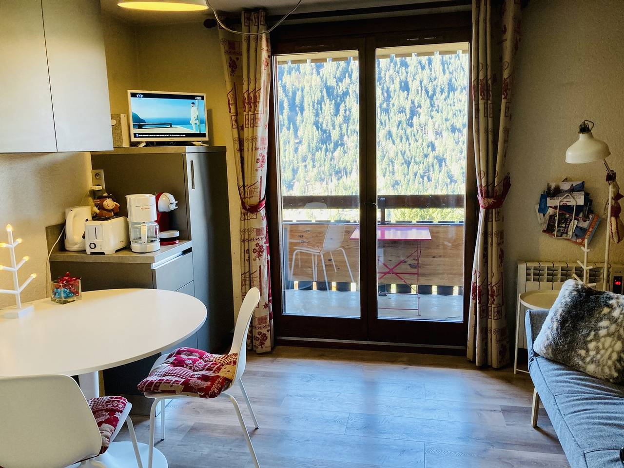 Entire apartment, Châtel Apartment 4 ppl, balcony, parking, pets allowed in Châtel, Les Portes du Soleil