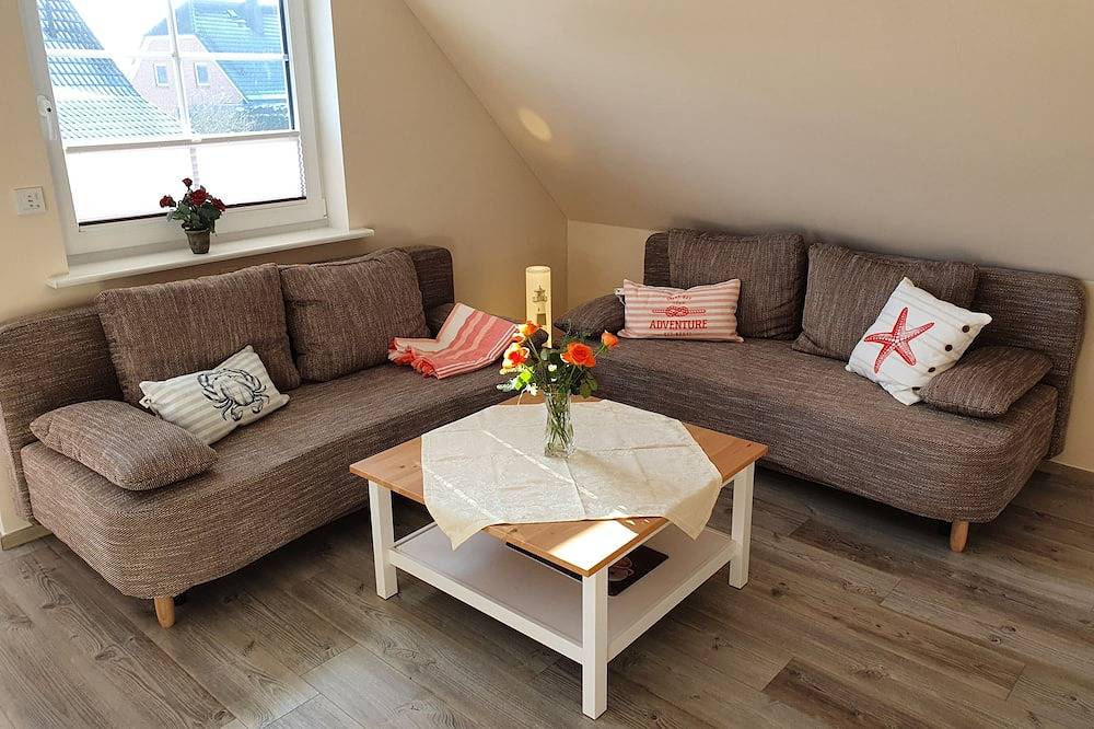 Ganze Wohnung, Schöne Ferienwohnung in ruhiger Wohnsiedlung mit unverbautem Feldblick in Wankendorf, Südliche Ostseeküste
